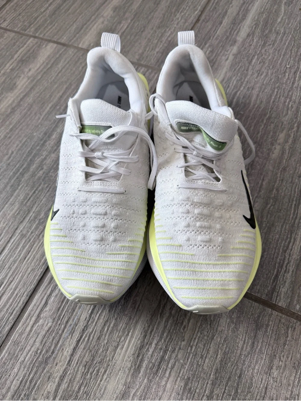 Nike Men’s White & Neon Yellow Athletic Running Shoes
